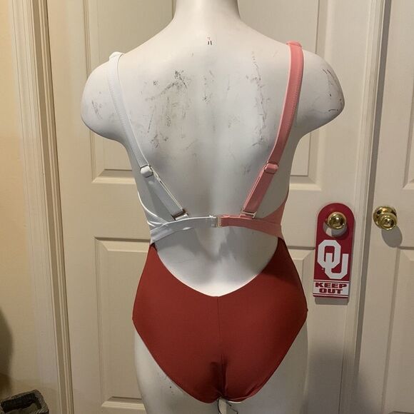 Shein Brand new high waisted with adjustable straps. Tie front. - Picture 4 of 8